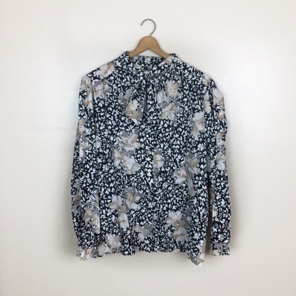 Vintage Inspired Floral Neck Tie Detail Blouse - Picture 2 of 8